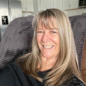 Meet your Posher, Dana